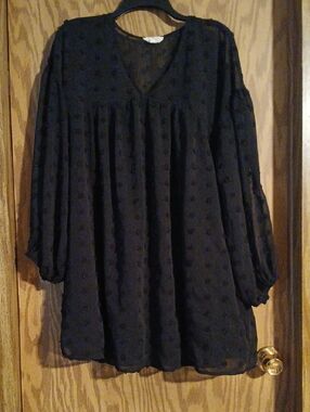 entro Black Textured V-Neck Babydoll Tunic
